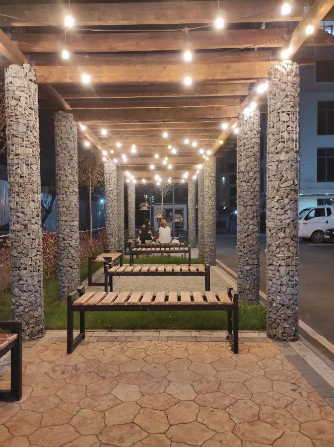 Prestigious Apartment In Biszkek Zewnętrze zdjęcie